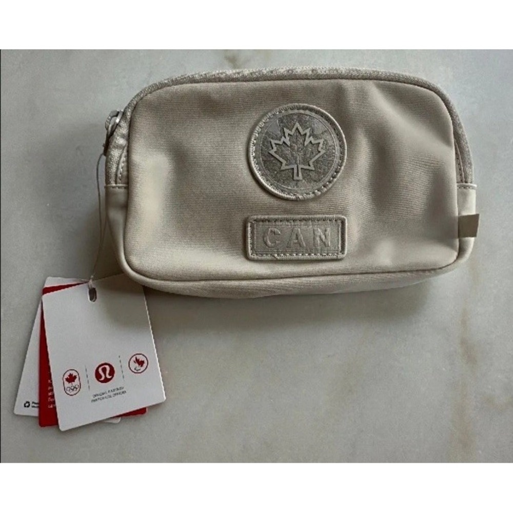 Lululemon Team Canada Future Legacy Mini Belt Bag NWT 0.7L Waist Pack